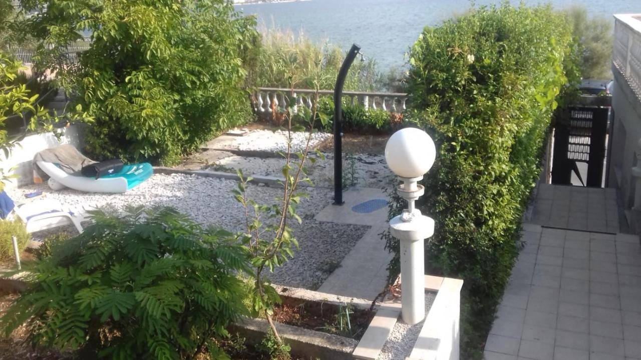 Villa Fjaba - By The Sea - With The Big Terraces & Great Sea View Trogir Exteriér fotografie