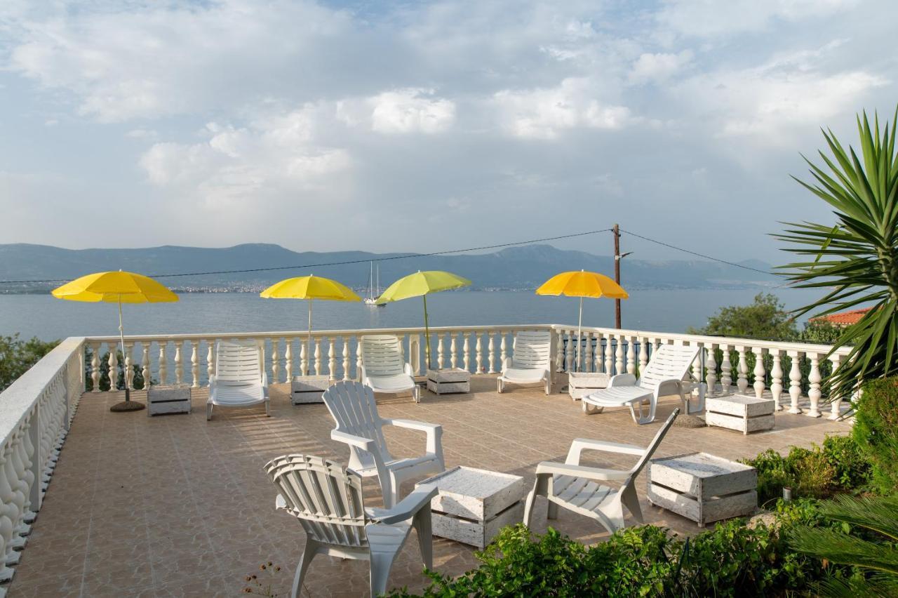 Villa Fjaba - By The Sea - With The Big Terraces & Great Sea View Trogir Exteriér fotografie