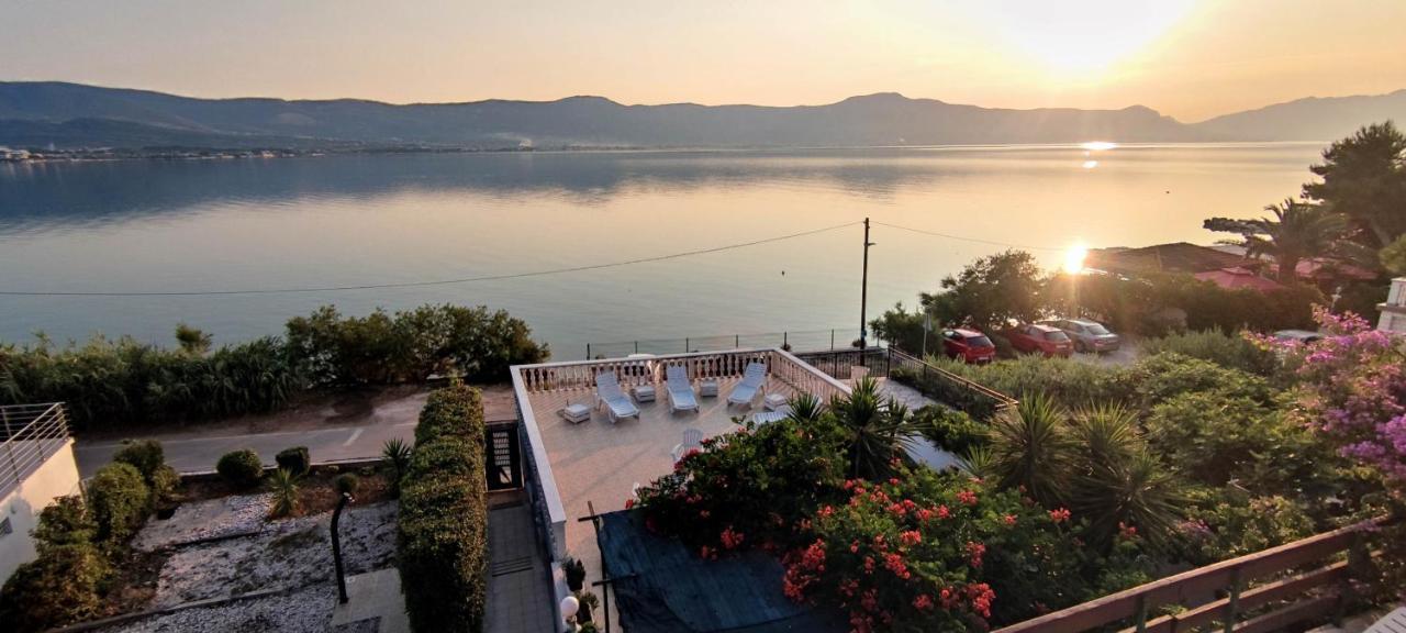 Villa Fjaba - By The Sea - With The Big Terraces & Great Sea View Trogir Exteriér fotografie